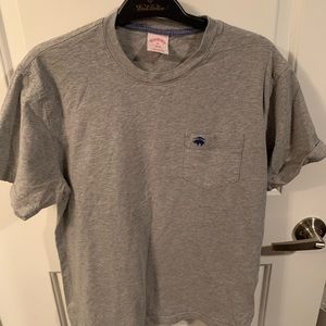 Men’s Brooks brothers t shirt